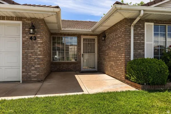 Property Slideshow image 2 of 56 | 1055 e 900 s 43, St. George, UT, 84790