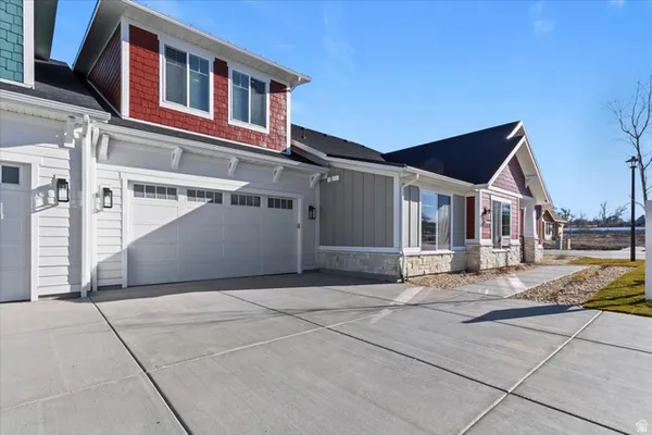 Property Slideshow image 2 of 37 | 3546 s pearce farm ln 10, West Valley City, UT, 84128