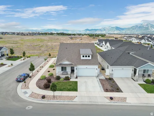 Property Slideshow image 3 of 46 | 6162 w teton park 131, Herriman, UT, 84096