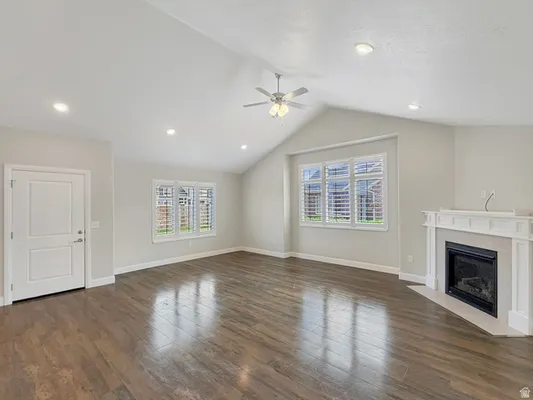 Property Slideshow image 3 of 29 | 5452 w copper gulch ln d, Herriman, UT, 84096