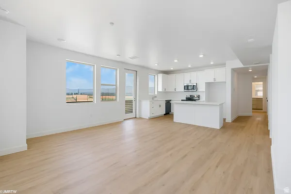 Property Slideshow image 2 of 29 | 5263 w reventon rd 404, South Jordan, UT, 84009