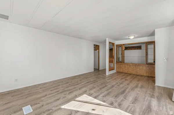 Property Slideshow image 3 of 40 | 132 w alta view way, Sandy, UT, 84070