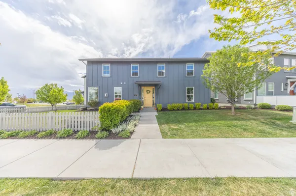 Property Slideshow image 3 of 32 | 6163 w birch run rd, South Jordan, UT, 84009