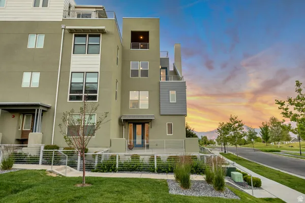 Property Slideshow image 2 of 39 | 5172 w lake ave, South Jordan, UT, 84009