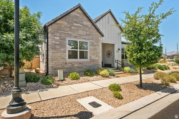Property Slideshow image 3 of 37 | 5588 s agave peak ln, St. George, UT, 84790
