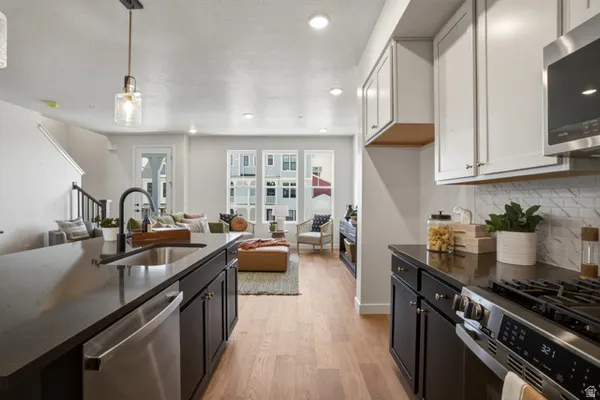 Property Slideshow image 3 of 25 | 11343 s lake run rd, South Jordan, UT, 84009