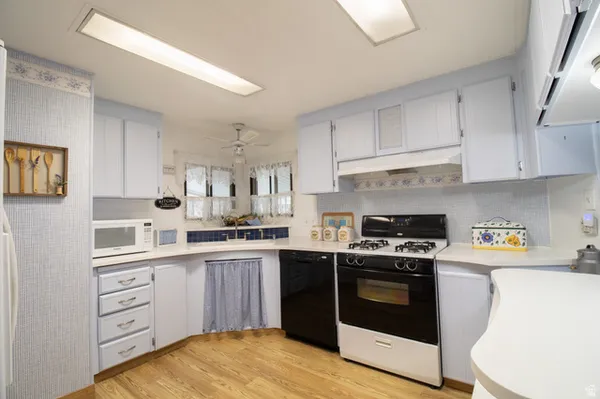 Property Slideshow image 3 of 44 | 77 w alta view way, Sandy, UT, 84070