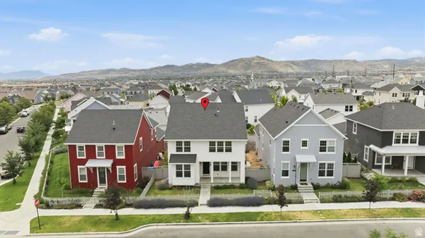 Property Slideshow image 2 of 35 | 6327 w sugarcane dr, South Jordan, UT, 84009