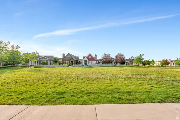 Property Slideshow image 3 of 37 | 11117 s cascabel dr, South Jordan, UT, 84009