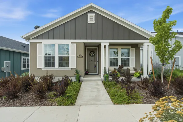Property Slideshow image 3 of 51 | 6089 w stone mount way, South Jordan, UT, 84009
