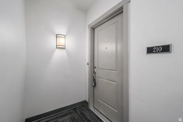 Property Slideshow image 2 of 30 | 4929 w tydeman way 210, South Jordan, UT, 84009