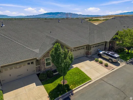 Property Slideshow image 3 of 42 | 6557 w brunswick dr, Highland, UT, 84003