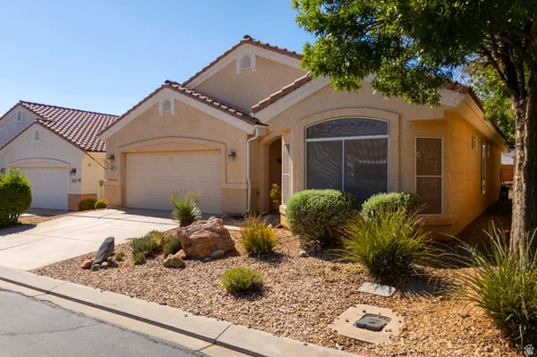 Property Slideshow image 2 of 37 | 1448 w summer poppy dr, St. George, UT, 84790