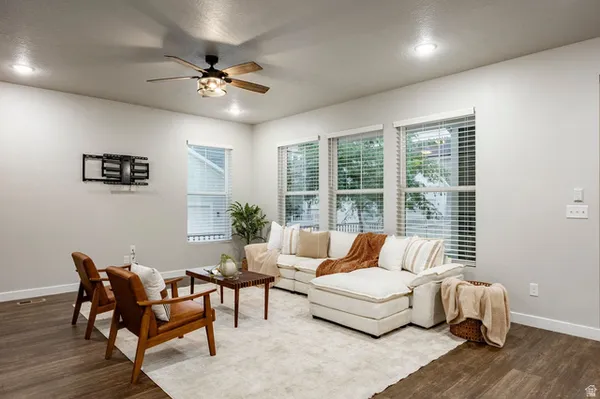 Property Slideshow image 3 of 73 | 11522 s skyward rd 642, South Jordan, UT, 84009