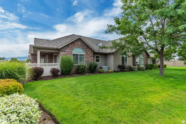 Property Slideshow image 3 of 21 | 1786 w 80 s g1, Lehi, UT, 84043