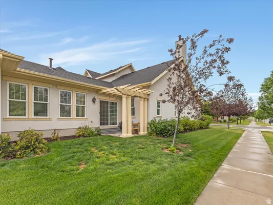 Property Slideshow image 2 of 28 | 5049 w rambutan way, South Jordan, UT, 84009