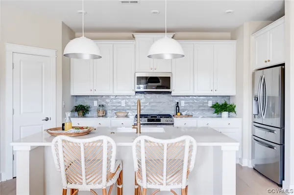 Property Slideshow image 3 of 21 | 10342 burroughs town ln, Glen Allen, VA, 23059