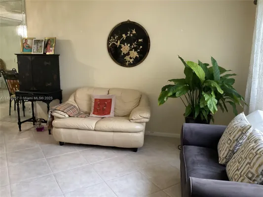 Property Slideshow image 3 of 22 | 2309 park ln 104, Hollywood, FL, 33021