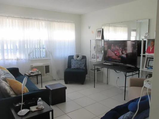 Property Slideshow image 3 of 6 | 95 kent f # 95, West Palm Beach, FL, 33417