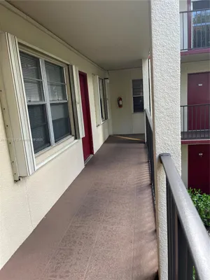 Property Slideshow image 3 of 35 | 200 sw 132nd way apt 204l, Pembroke Pines, FL, 33027