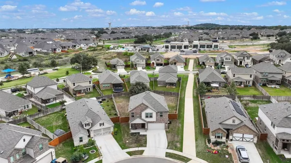 Property Slideshow image 3 of 24 | 2033 egret ave, New Braunfels, TX, 78132