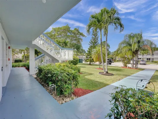Property Slideshow image 2 of 44 | 154 markham h # 154, Deerfield Beach, FL, 33442