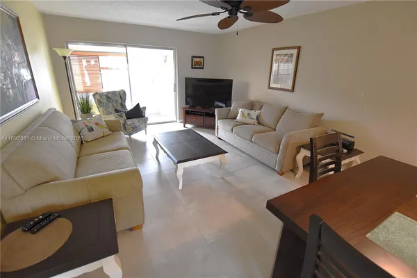 Property Slideshow image 2 of 32 | 2688 dudley dr h, West Palm Beach, FL, 33415