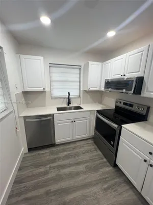 Property Slideshow image 3 of 9 | 718 whippoorwill ln, Delray Beach, FL, 33445