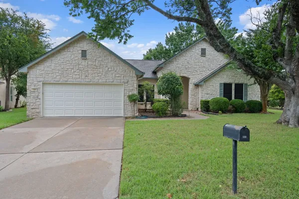 Property Slideshow image 2 of 40 | 133 crystal springs dr, Georgetown, TX, 78633