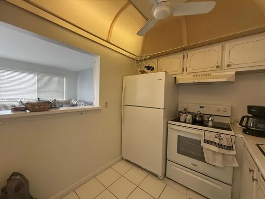 Property Slideshow image 3 of 12 | 313 southampton a # 313, West Palm Beach, FL, 33417