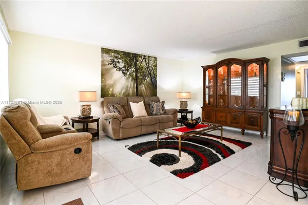 Property Slideshow image 3 of 63 | 4110 oakridge v # 4110, Deerfield Beach, FL, 33442