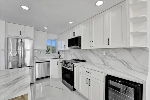 Property Slideshow image 2 of 54 | 8900 washington blvd 506a, Pembroke Pines, FL, 33025