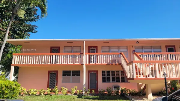 Property Slideshow image 2 of 13 | 418 tilford t # 418, Deerfield Beach, FL, 33442