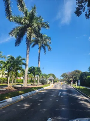 Property Slideshow image 2 of 25 | 10747 w clairmont cir 204, Tamarac, FL, 33321