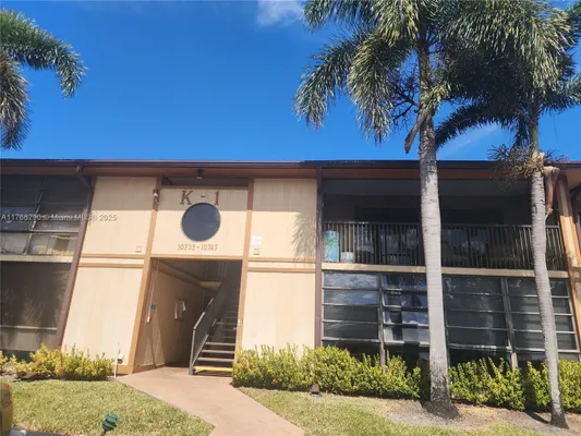 Property Slideshow image 3 of 25 | 10747 w clairmont cir 204, Tamarac, FL, 33321