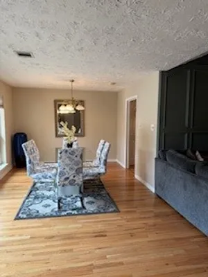 Property Slideshow image 3 of 18 | 2810 poplar creek ln, Pearland, TX, 77584