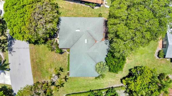 Property Slideshow image 3 of 27 | 766 nw 24th ave, Delray Beach, FL, 33445