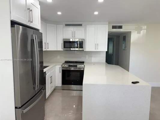 Property Slideshow image 3 of 51 | 211 durham e unit e, Deerfield Beach, FL, 33442