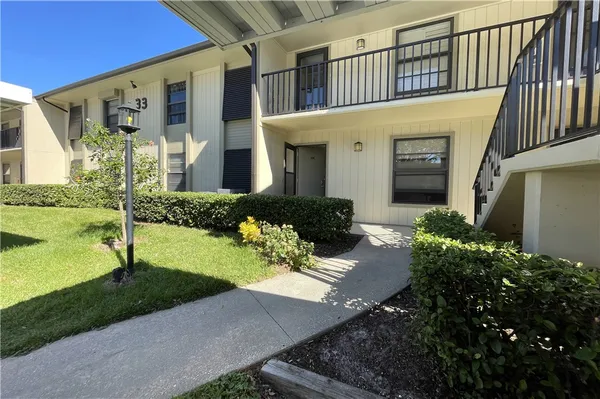 Property Slideshow image 2 of 36 | 33 plantation dr apt 104, Vero Beach, FL, 32966