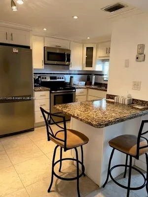 Property Slideshow image 2 of 27 | 311 s hollybrook dr apt 202, Pembroke Pines, FL, 33025