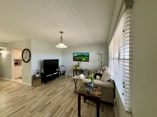 Property Slideshow image 2 of 21 | 801 sw 133rd ter 415k, Pembroke Pines, FL, 33027