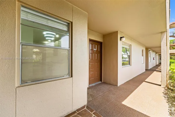 Property Slideshow image 3 of 32 | 1300 sw 124th ter 107p, Pembroke Pines, FL, 33027