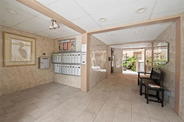 Property Slideshow image 3 of 43 | 7443 fairfax dr 208, Tamarac, FL, 33321