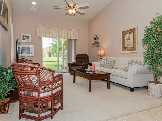 Property Slideshow image 3 of 35 | 6480 oxford cir unit 103c, Vero Beach, FL, 32966