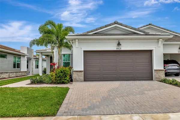 Property Slideshow image 2 of 43 | 9921 sw isabelline dr, Port St Lucie, FL, 34987