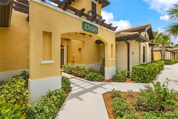 Property Slideshow image 2 of 35 | 10498 casella way apt 202, Fort Myers, FL, 33913