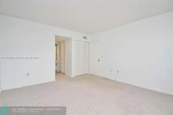 Property Slideshow image 3 of 22 | 9880 marina blvd apt 1519, Boca Raton, FL, 33428