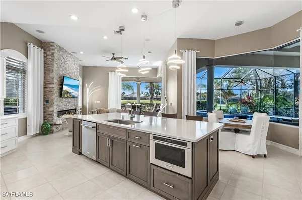 Property Slideshow image 3 of 46 | 8910 shenendoah cir, Naples, FL, 34113