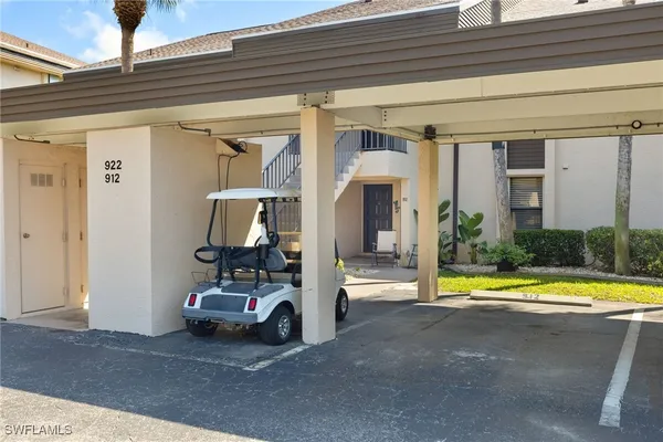 Property Slideshow image 2 of 39 | 5925 trailwinds dr 912, Fort Myers, FL, 33907