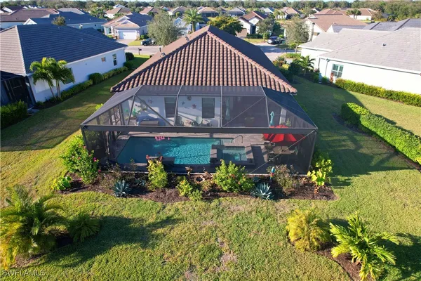 Property Slideshow image 2 of 50 | 2995 amblewind dr, Fort Myers, FL, 33905